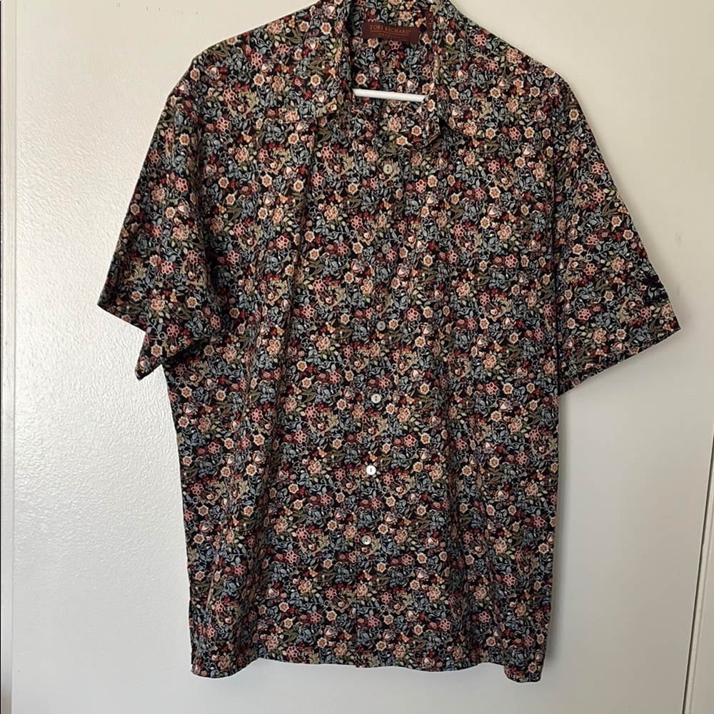 Tori Richard floral 100% cotton short sleeve shirt
